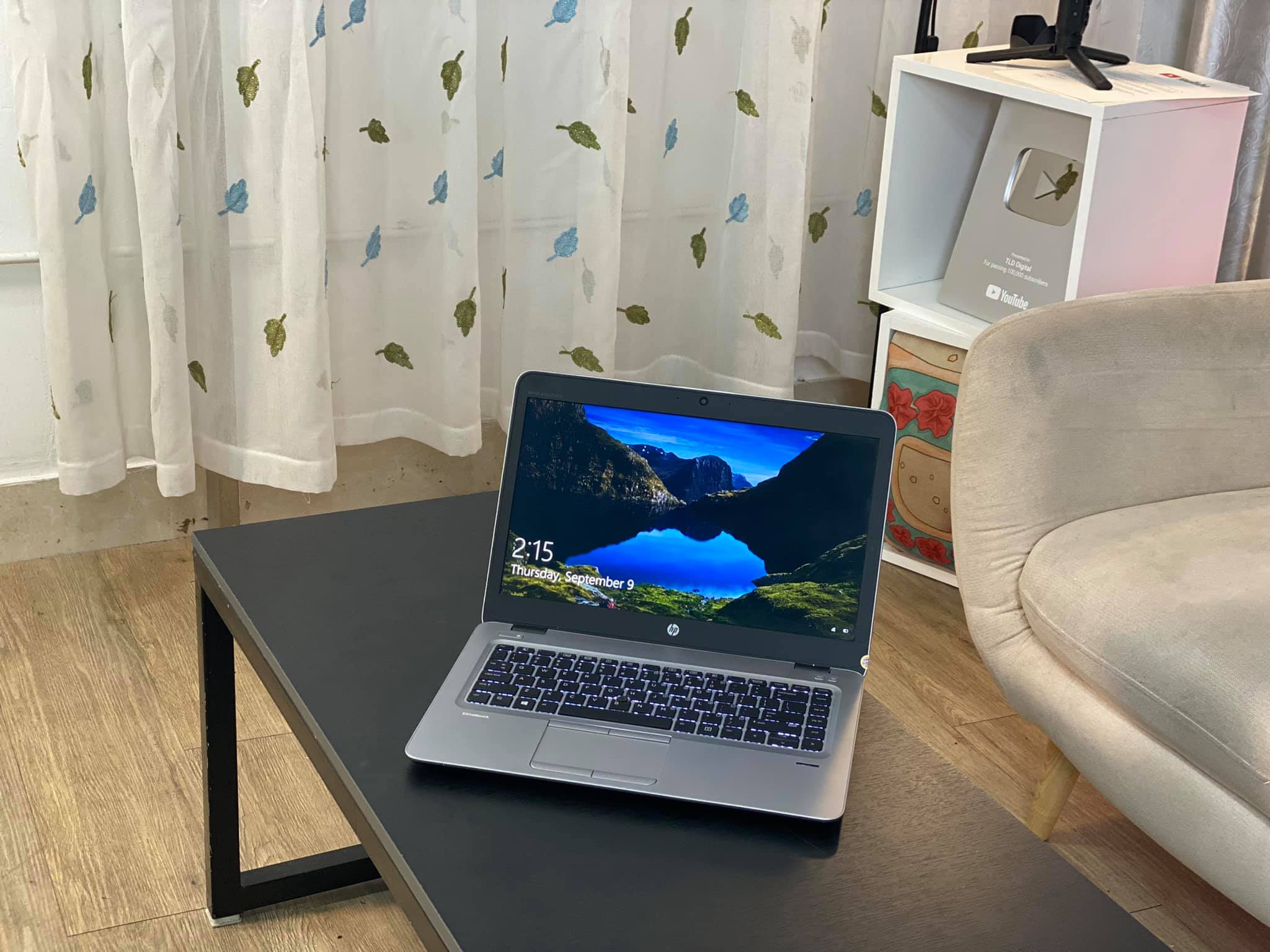 Laptop HP EliteBook 745 G4.jpeg
